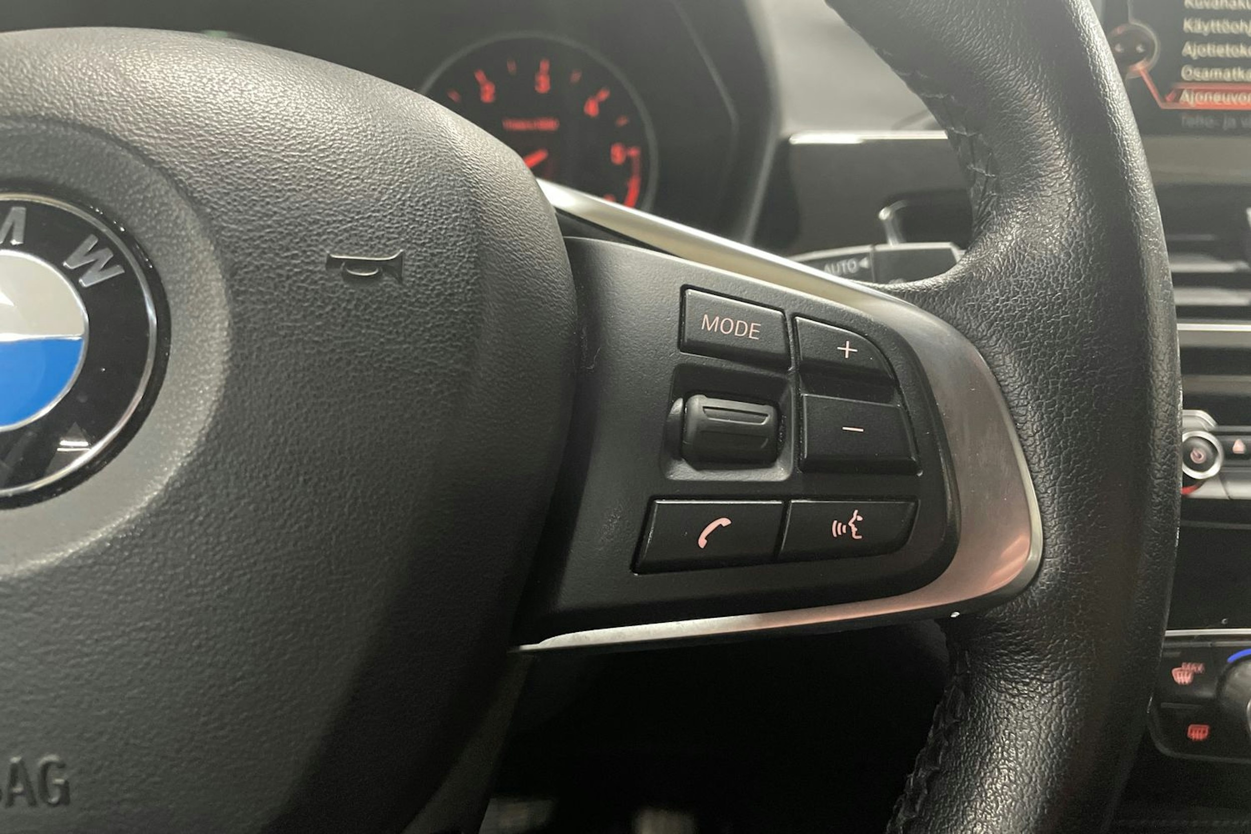 ruskea (beige) BMW X1 2016 kuva 22.