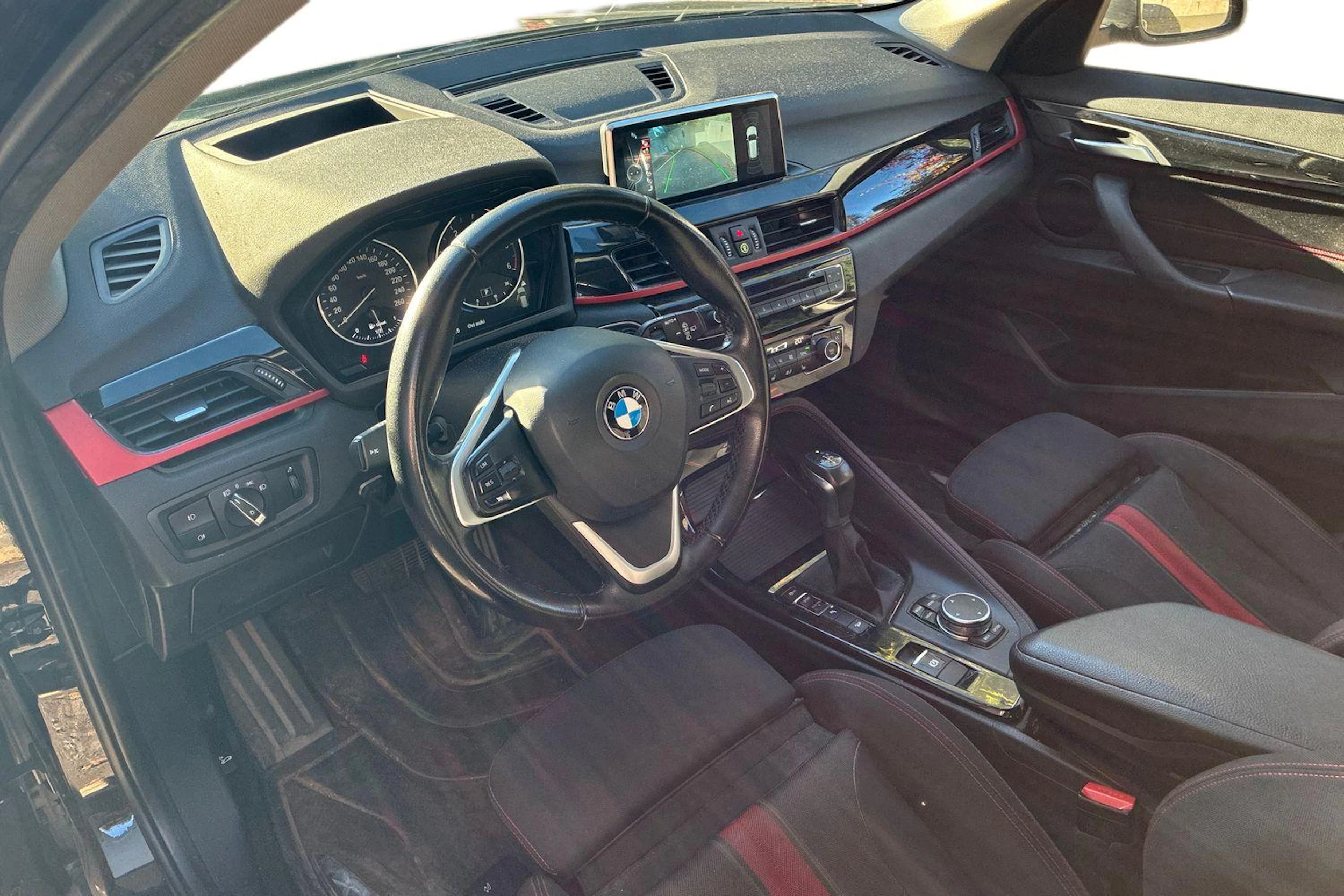 musta BMW X1 2016 kuva 3.