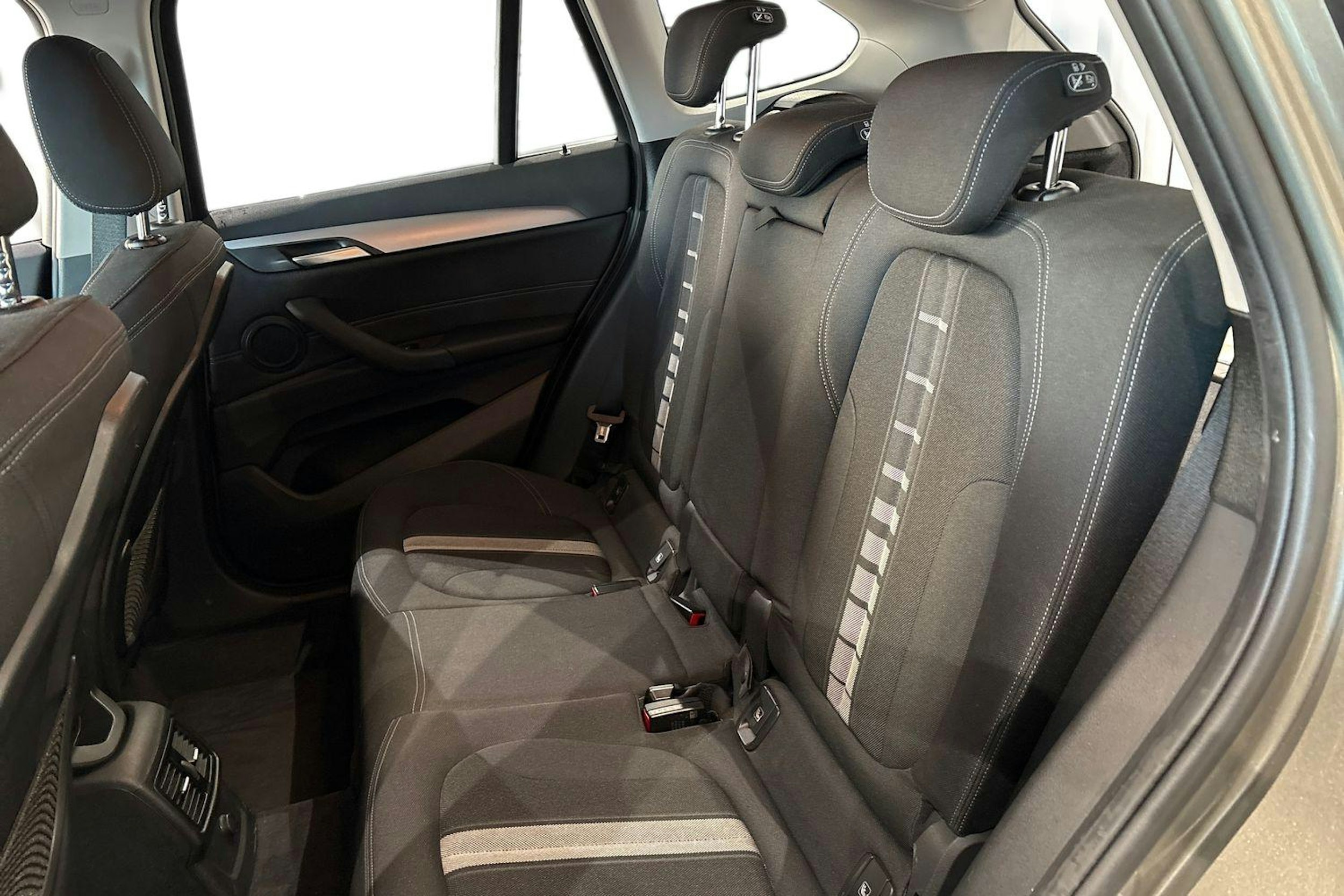 met. hopea BMW X1 2017 kuva 8.