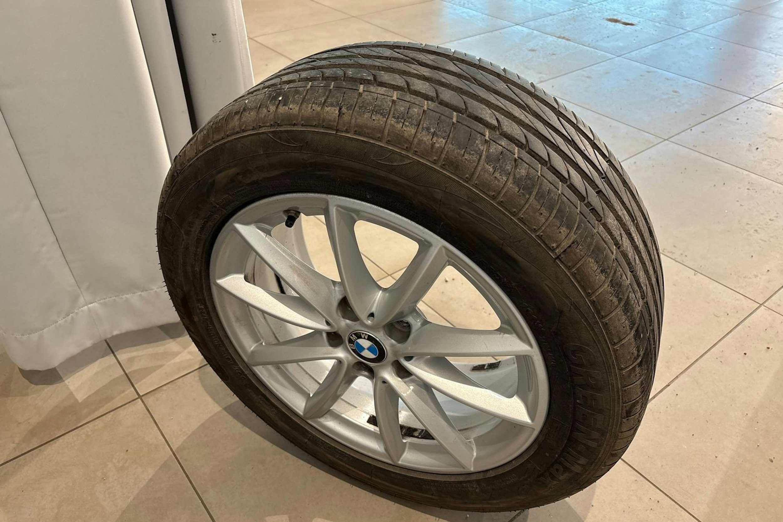 met. hopea BMW X1 2017 kuva 17.