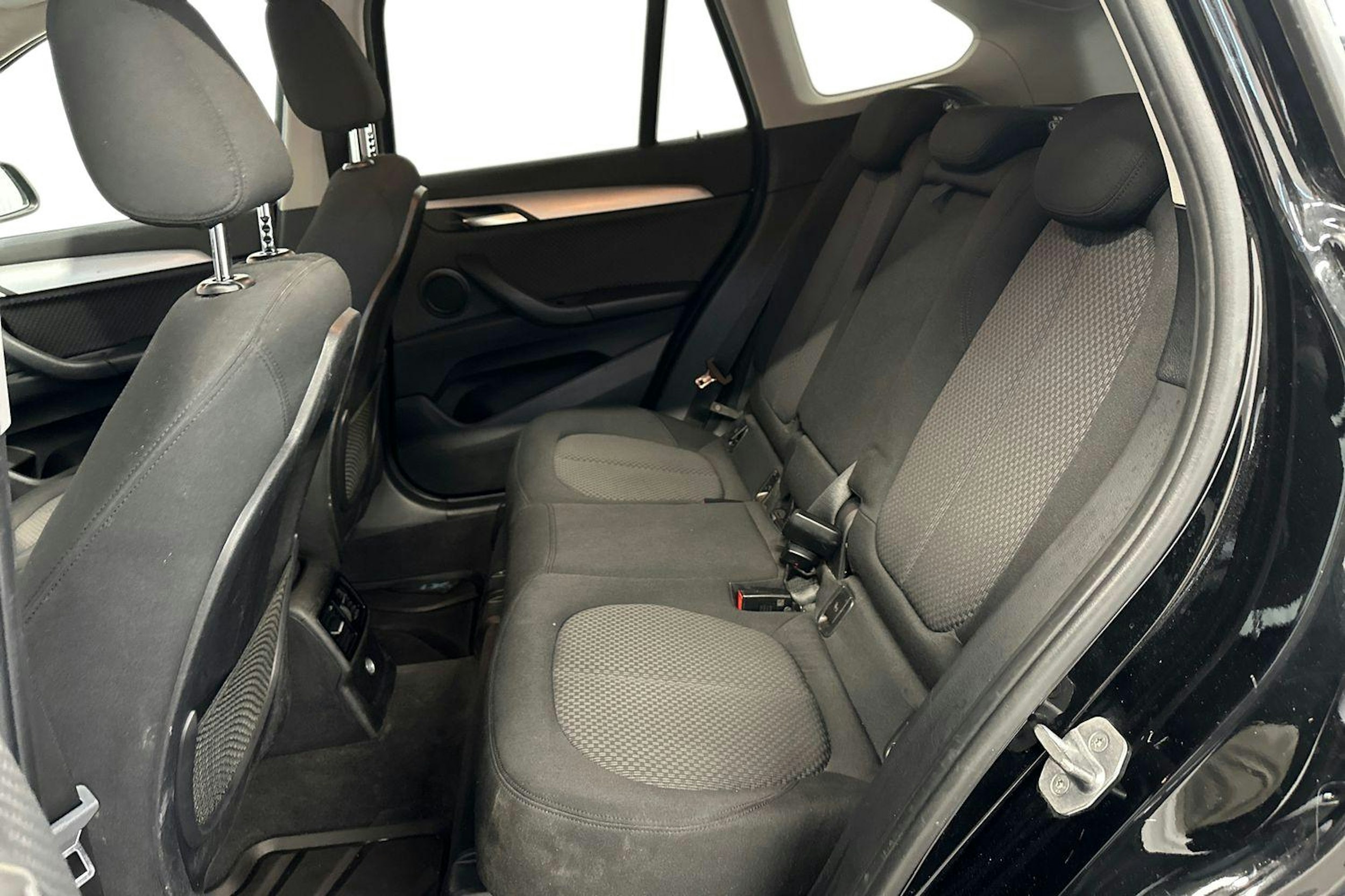 musta BMW X1 2017 kuva 10.