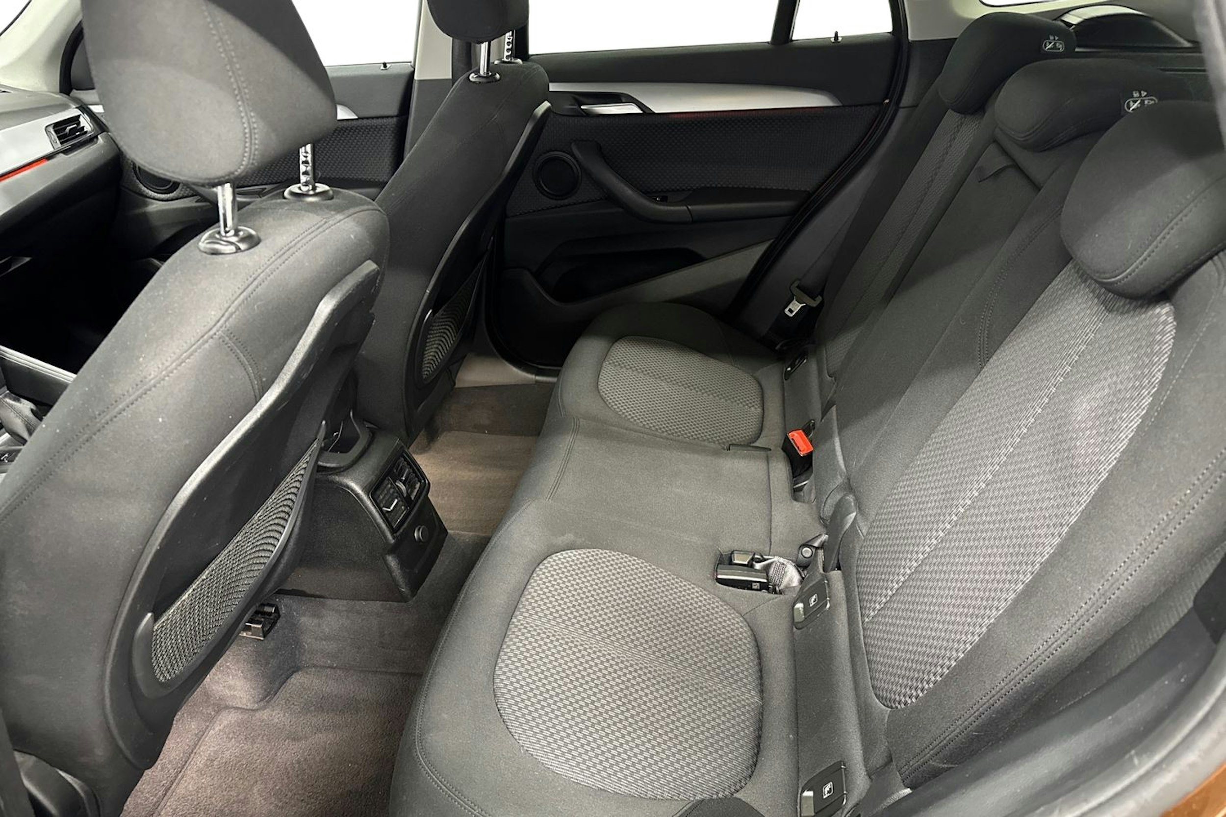 ruskea (beige) BMW X1 2017 kuva 10.