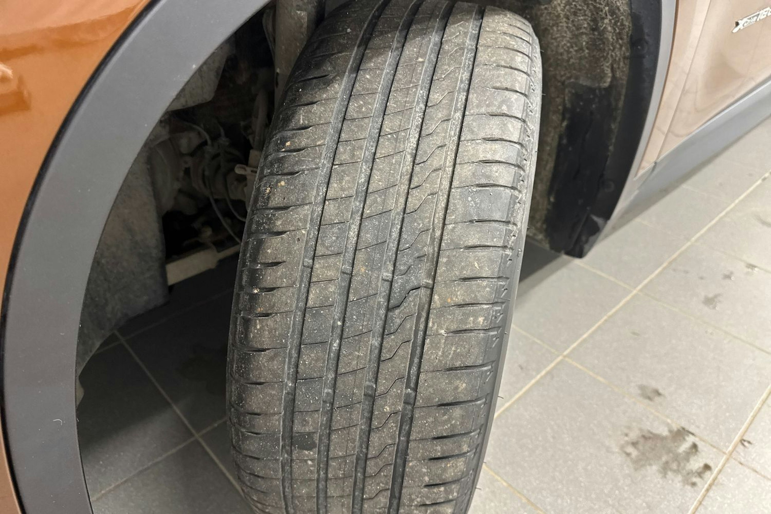 ruskea (beige) BMW X1 2017 kuva 13.