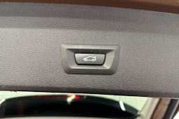 ruskea (beige) BMW X1 2017 kuva 16.