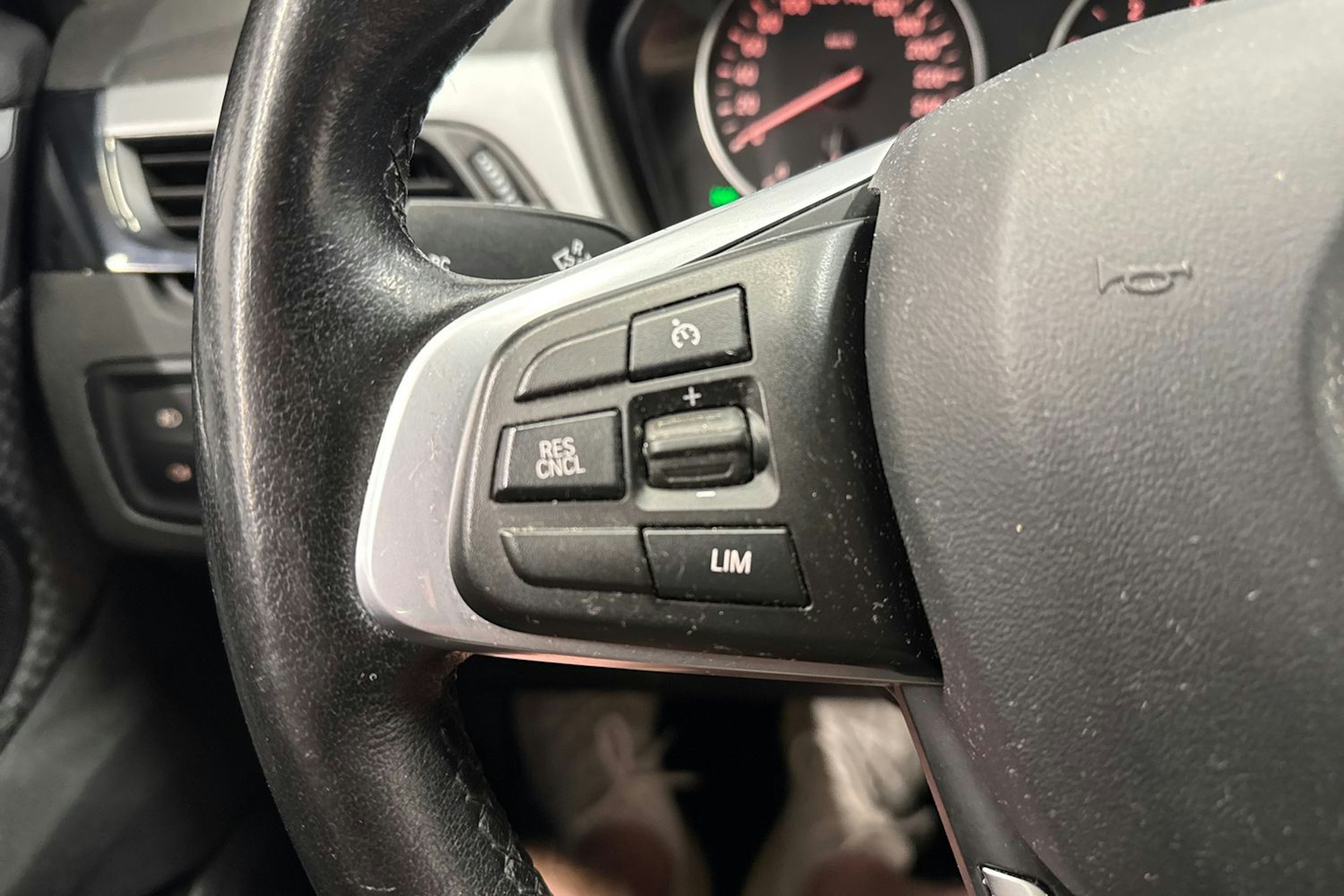 ruskea (beige) BMW X1 2017 kuva 19.