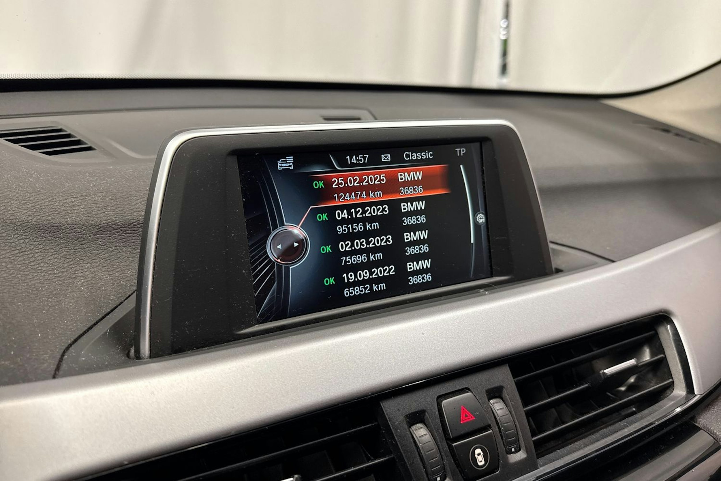 ruskea (beige) BMW X1 2017 kuva 24.