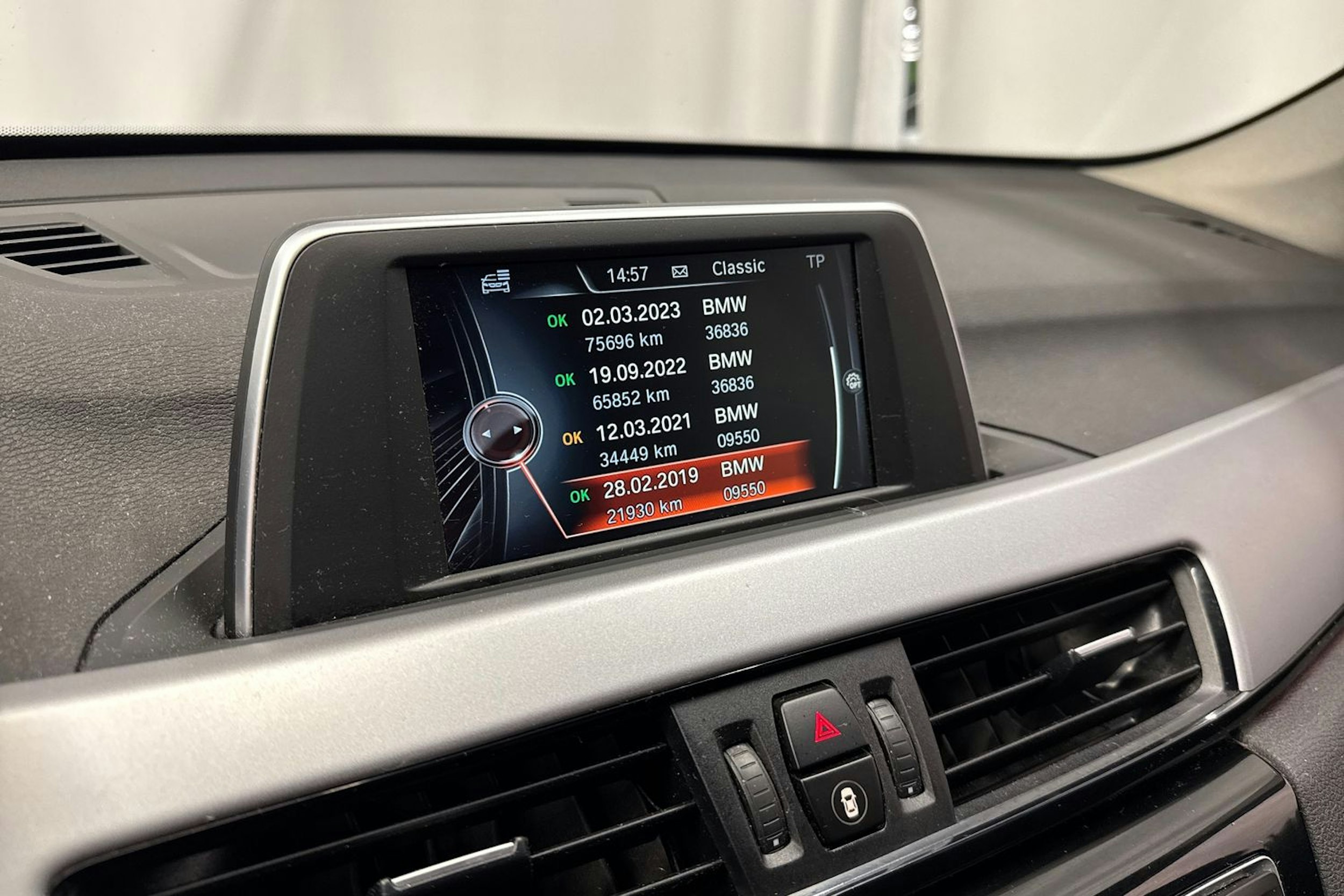 ruskea (beige) BMW X1 2017 kuva 25.
