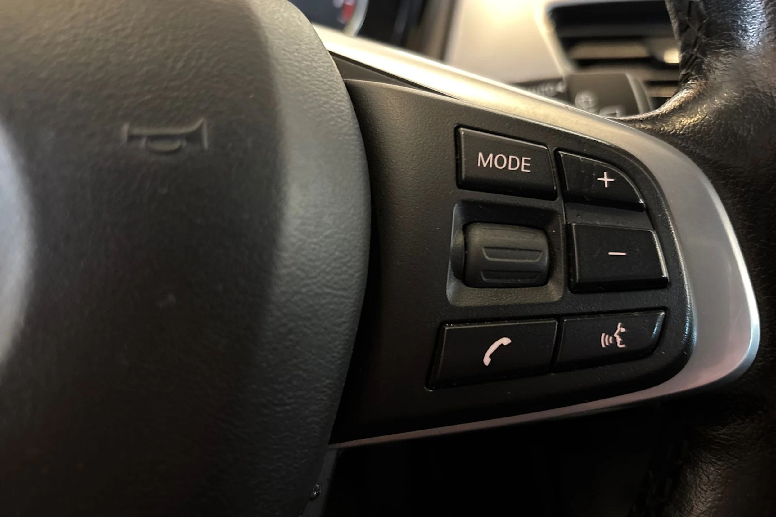 musta BMW X1 2018 kuva 13.
