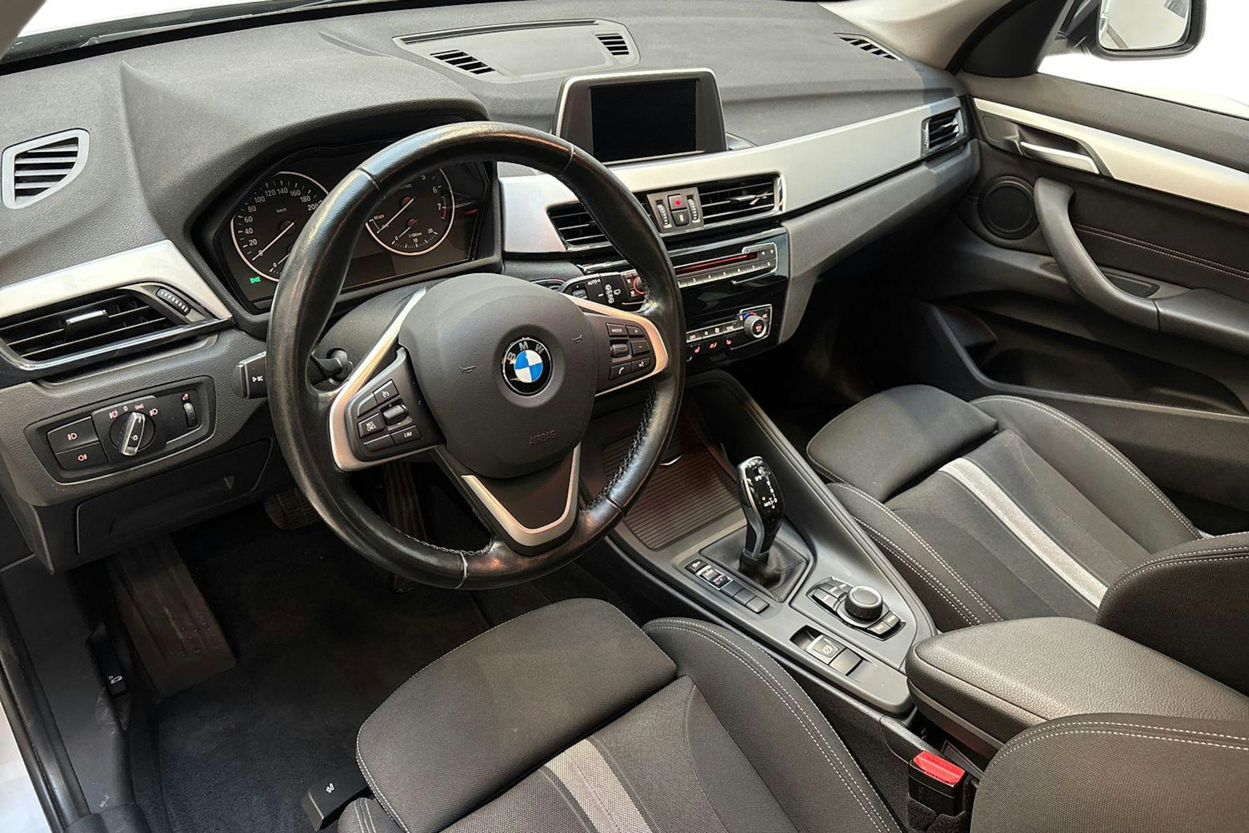 hopea BMW X1 2018 kuva 7.