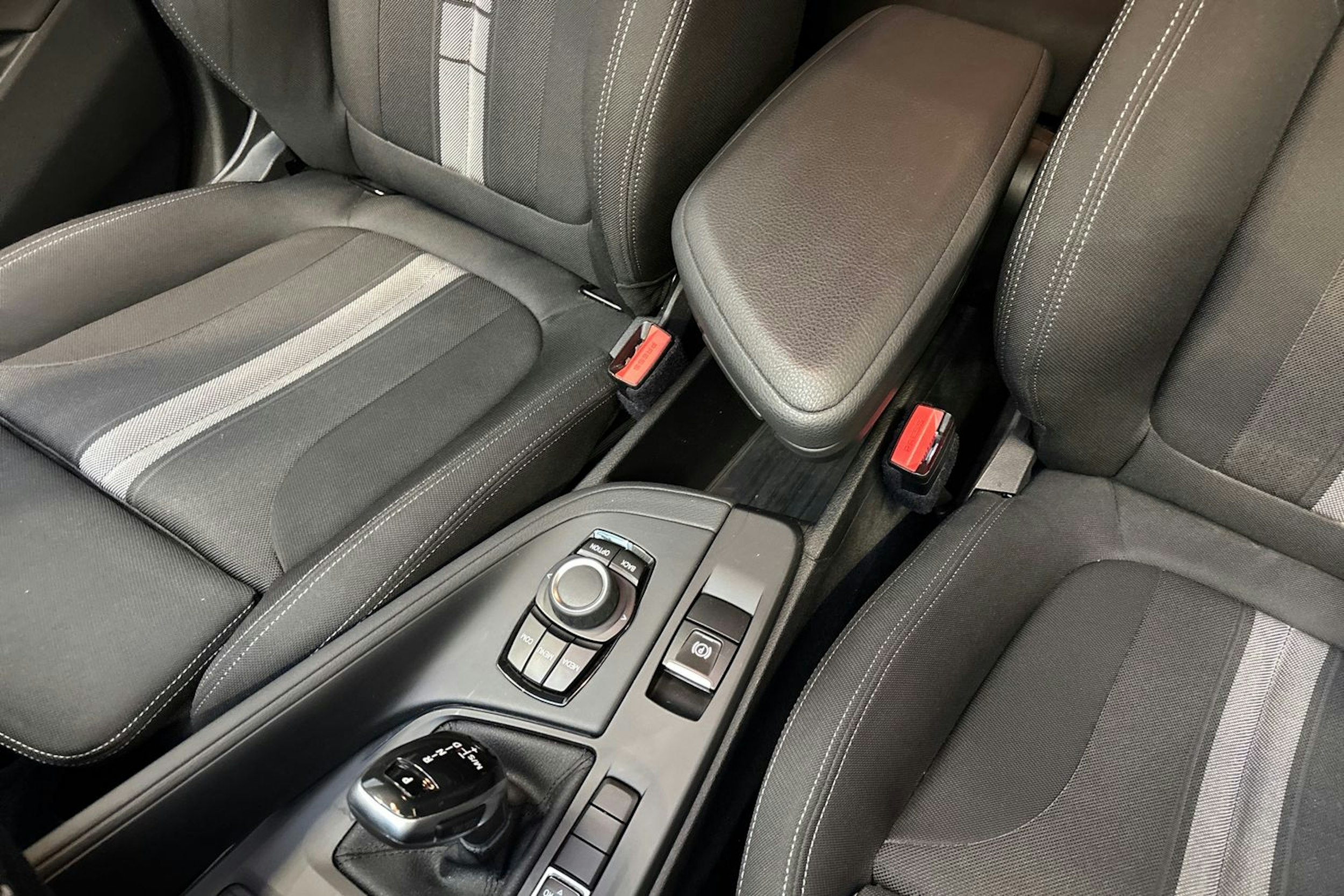 hopea BMW X1 2018 kuva 25.