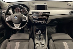 Sininen BMW X1 2018 kuva 7.