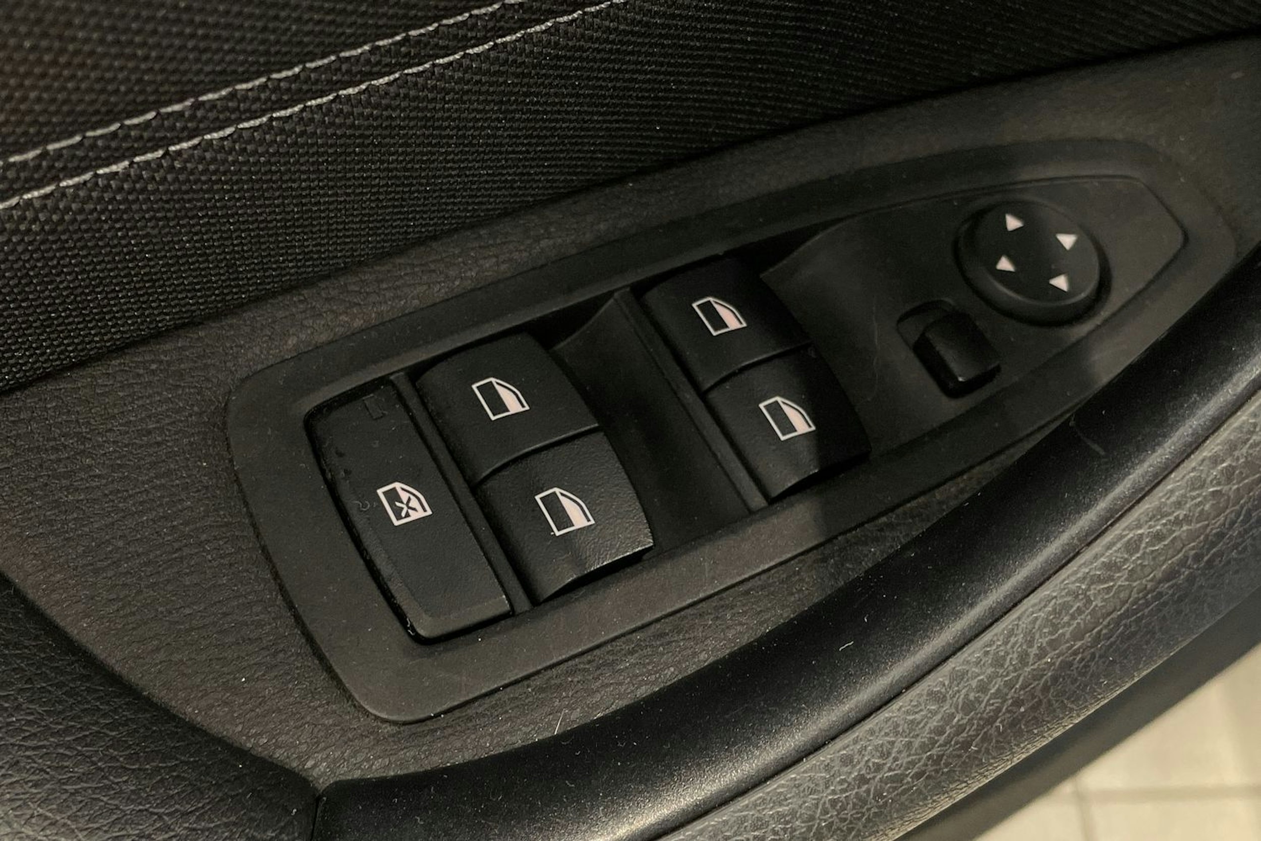 Sininen BMW X1 2018 kuva 11.