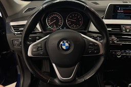 Sininen BMW X1 2018 kuva 12.