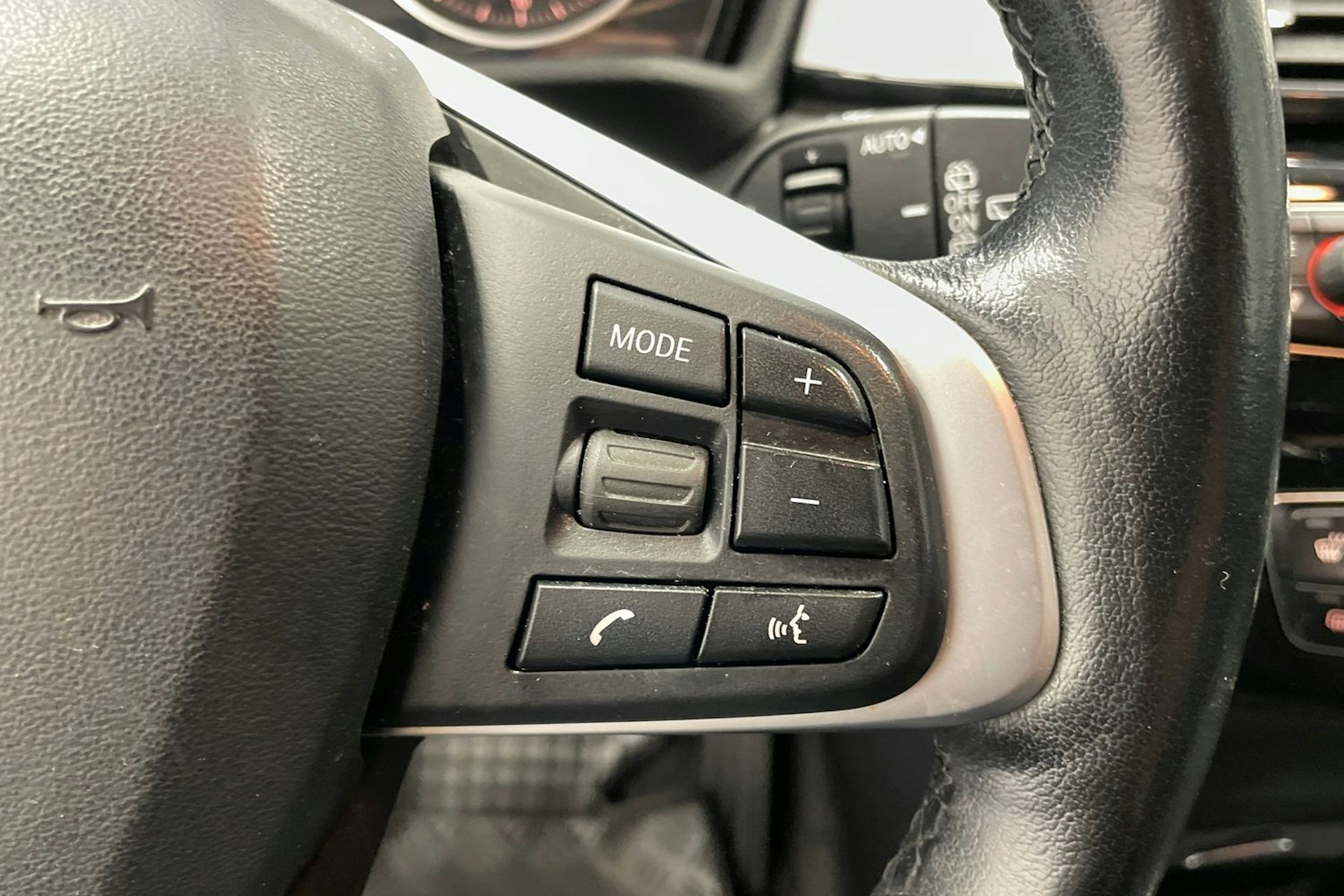 Sininen BMW X1 2018 kuva 14.