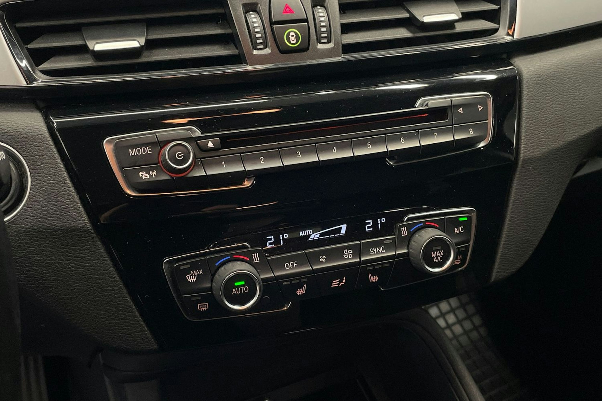 Sininen BMW X1 2018 kuva 16.