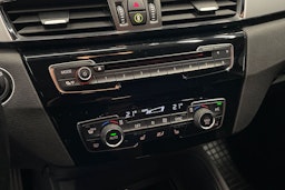 Sininen BMW X1 2018 kuva 16.