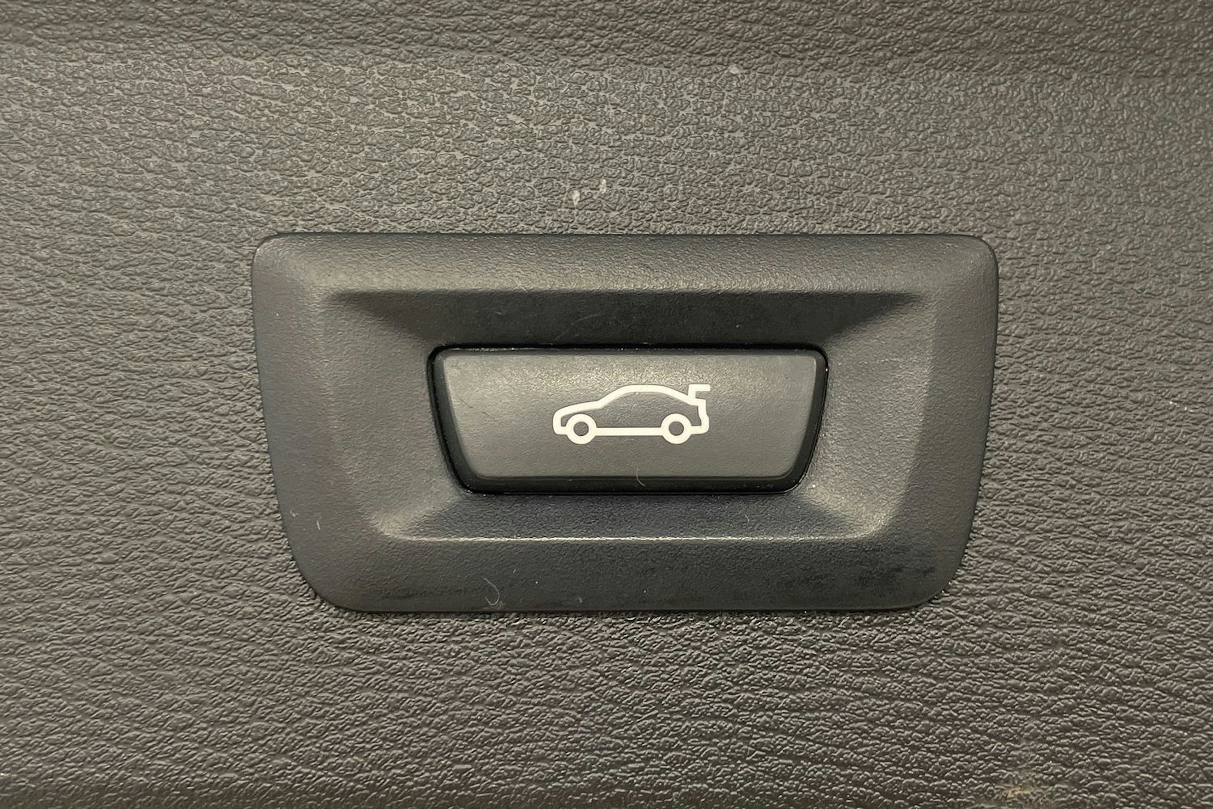 Sininen BMW X1 2018 kuva 19.