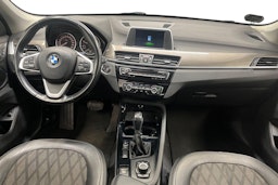Harmaa BMW X1 2018 kuva 9.