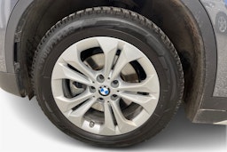 Harmaa BMW X1 2018 kuva 11.