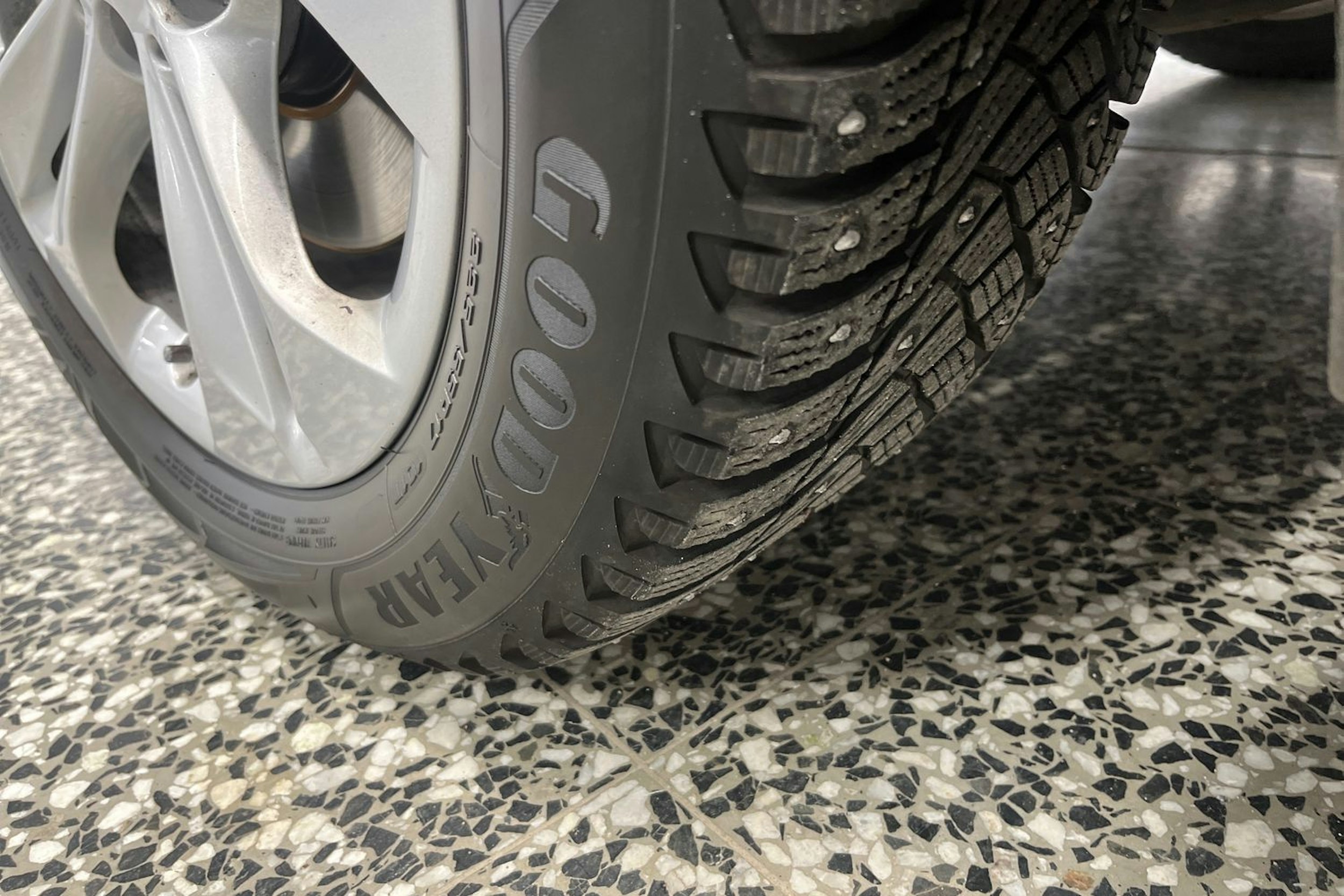 Harmaa BMW X1 2018 kuva 14.