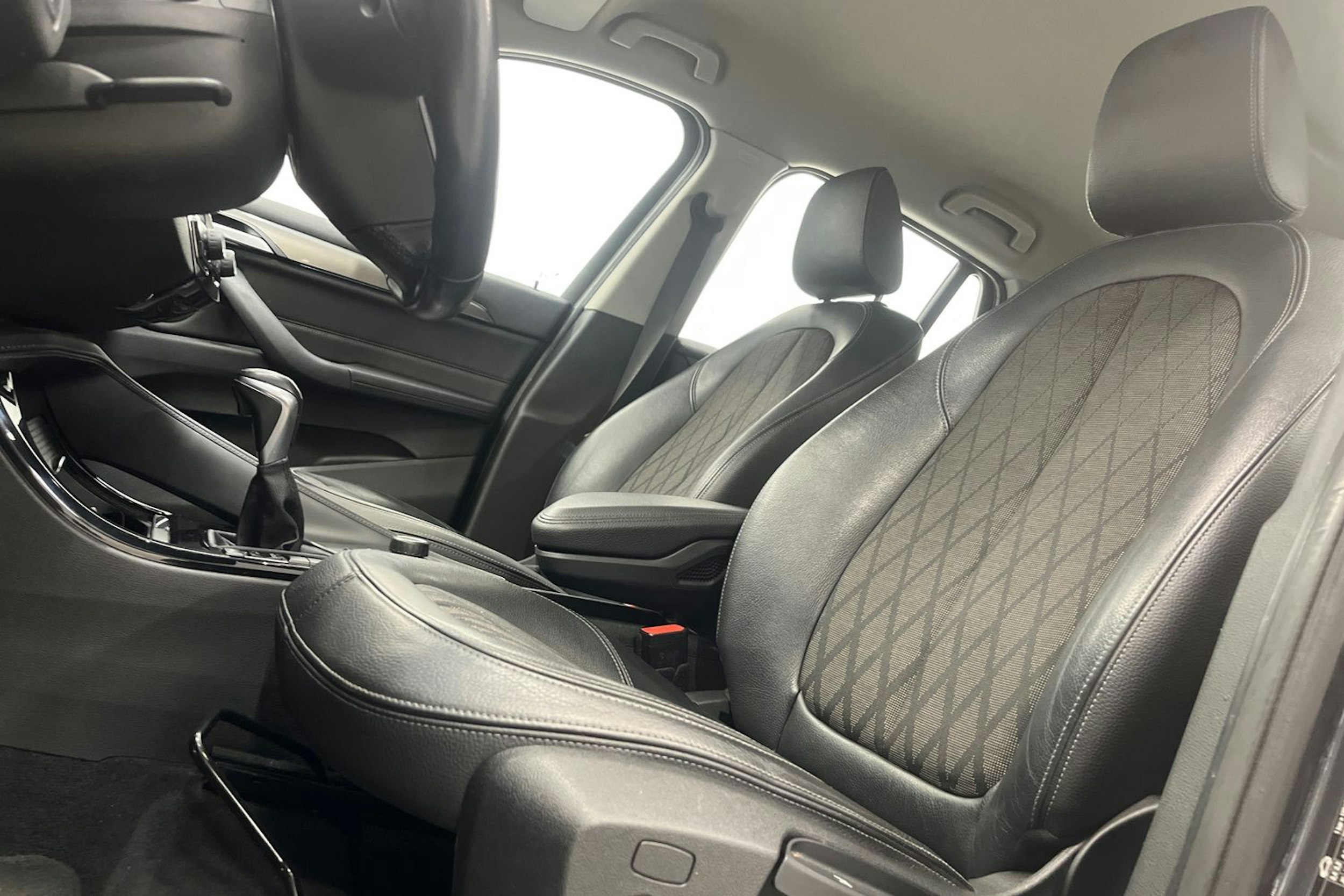 Harmaa BMW X1 2018 kuva 15.