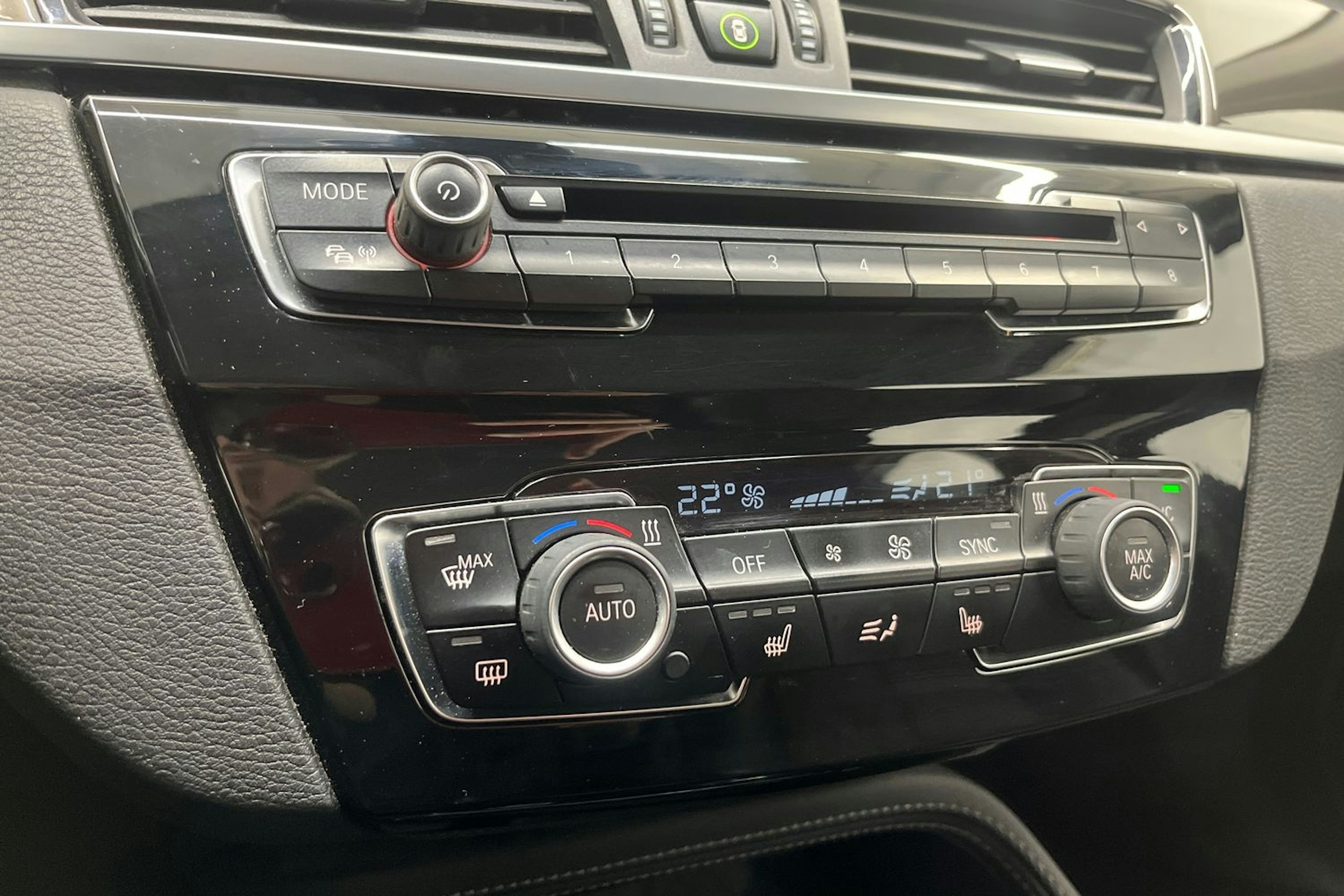 Harmaa BMW X1 2018 kuva 26.