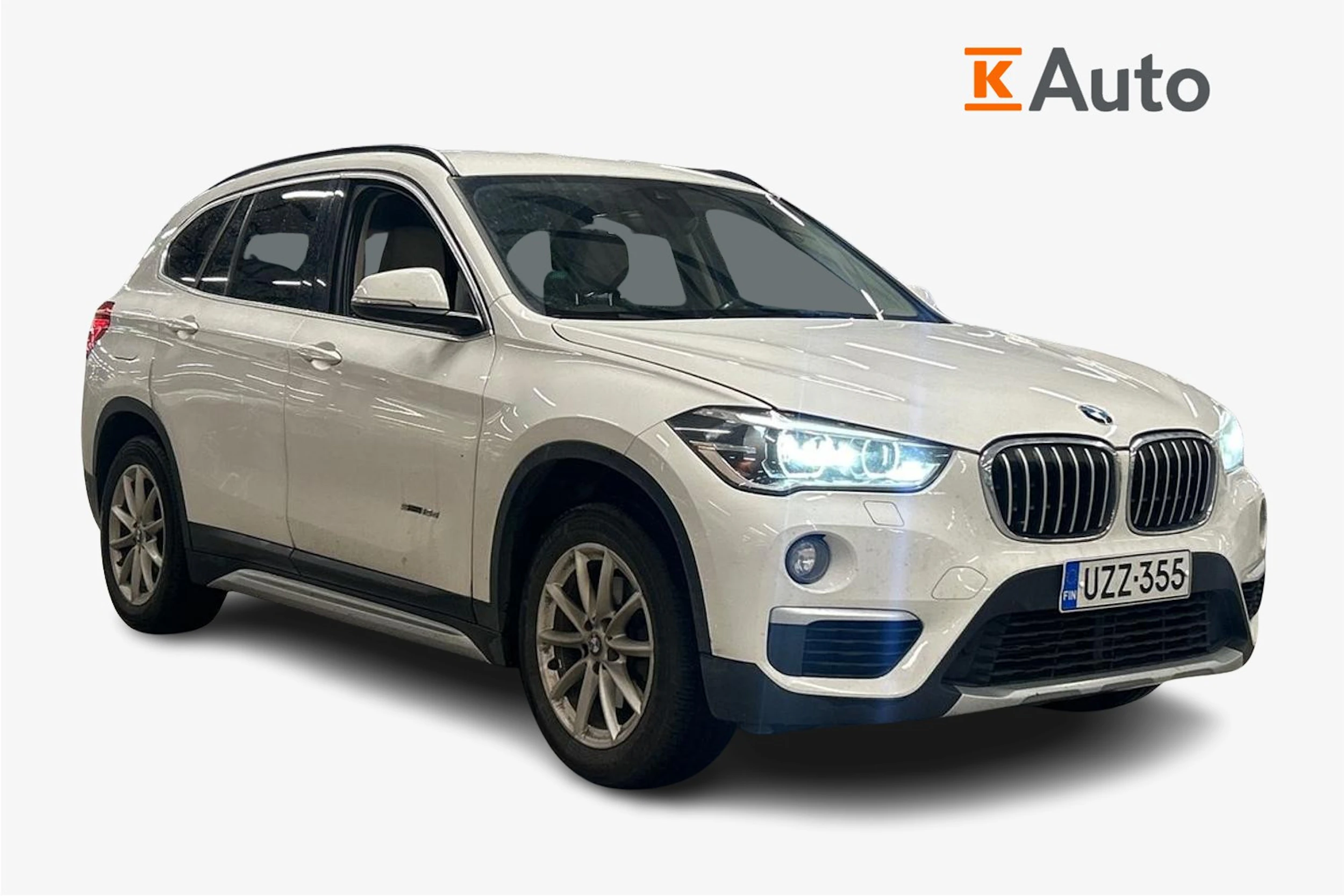 Valkoinen BMW X1 2018 kuva 1.