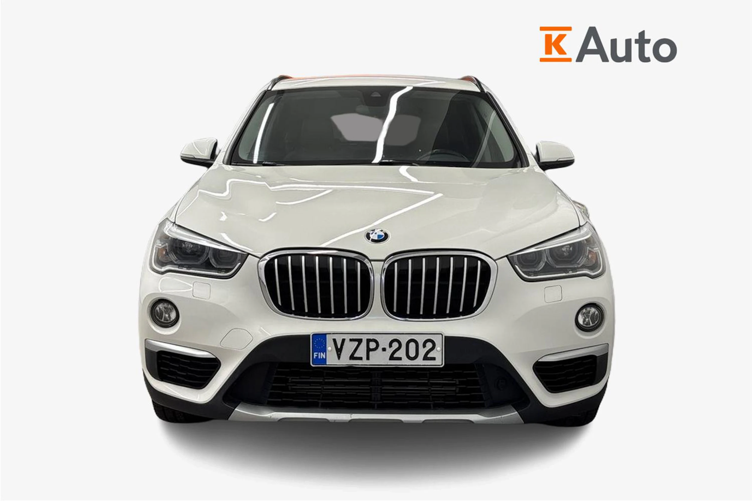 valkoinen BMW X1 2018 kuva 4.