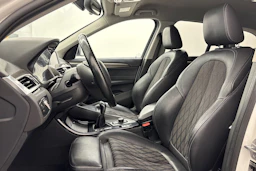 valkoinen BMW X1 2018 kuva 11.