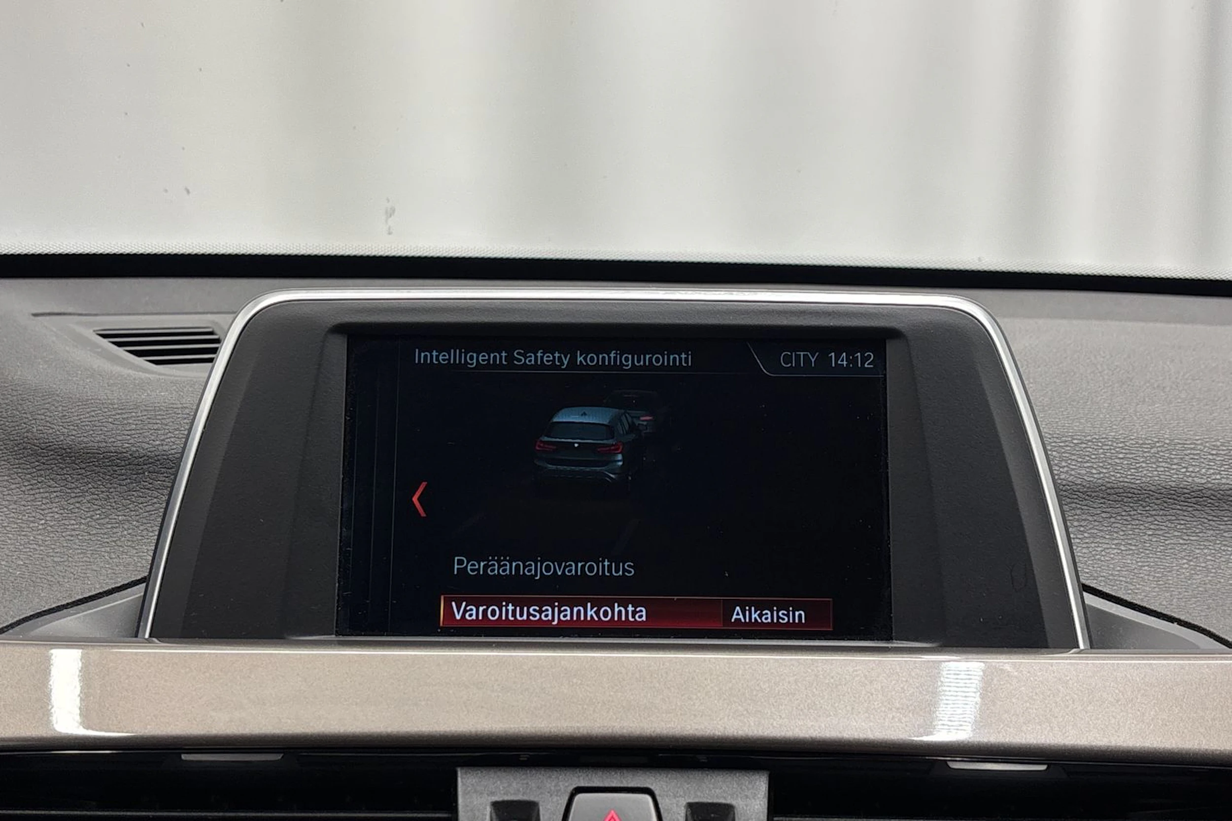 valkoinen BMW X1 2018 kuva 17.