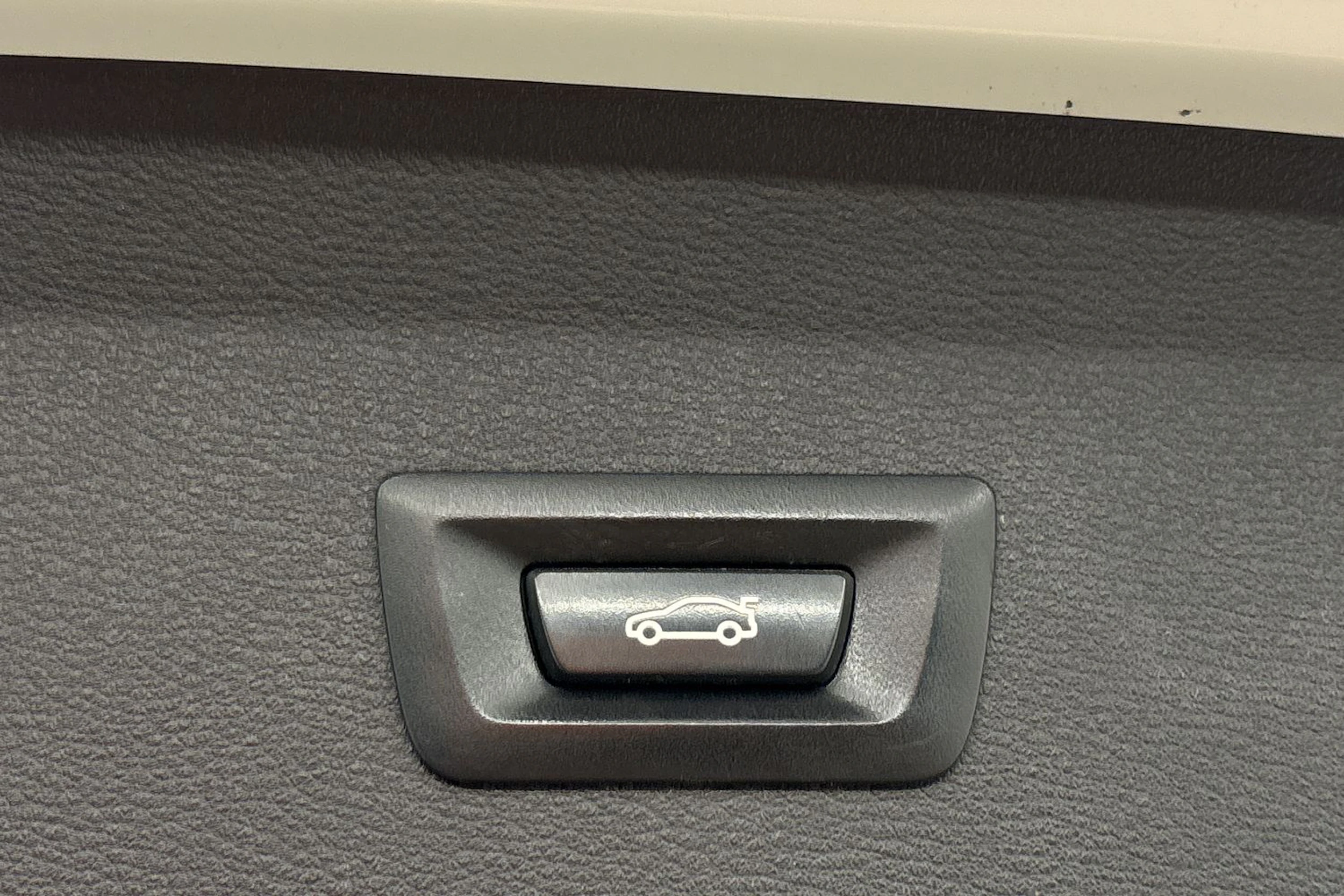 valkoinen BMW X1 2018 kuva 20.