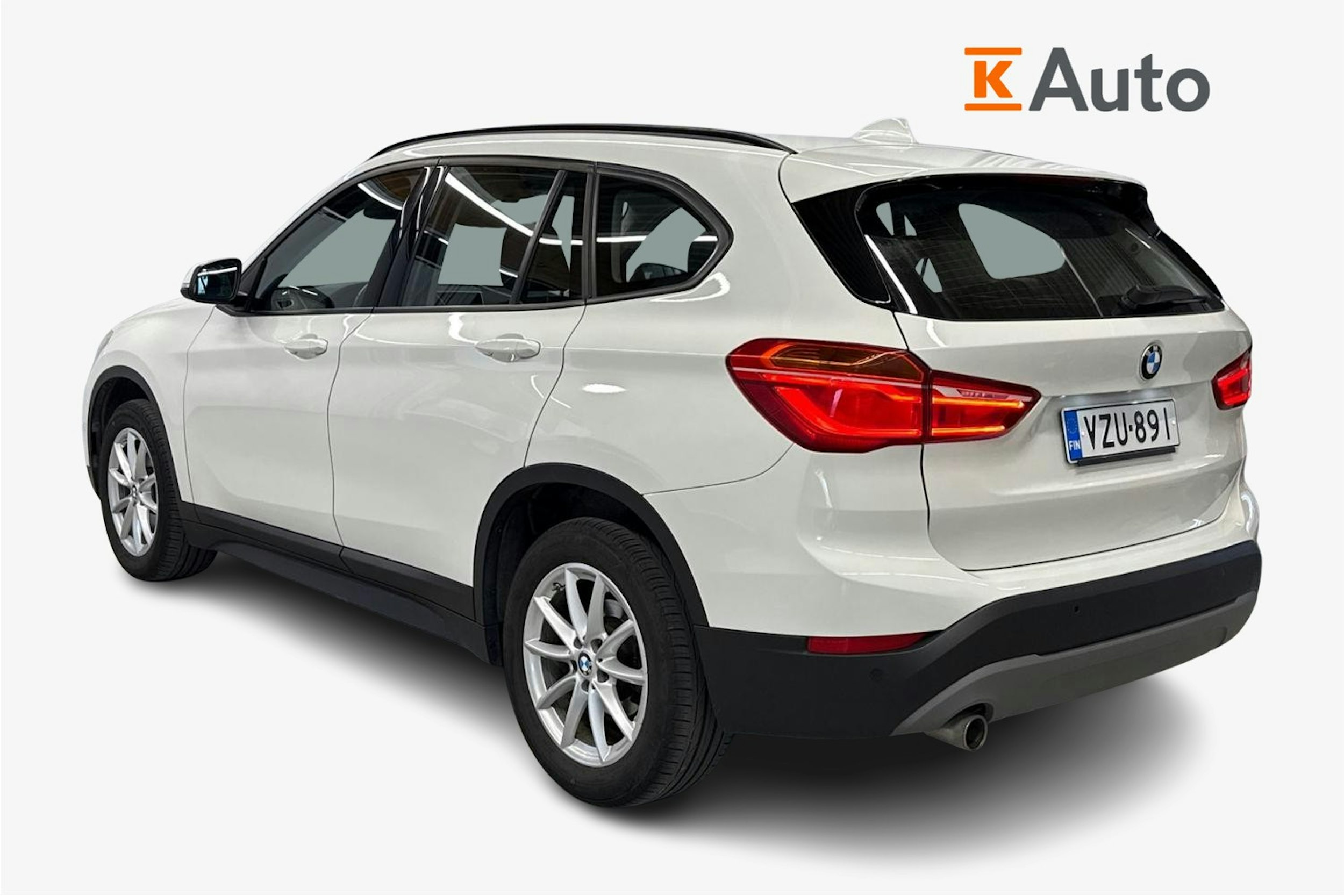 valkoinen BMW X1 2018 kuva 2.