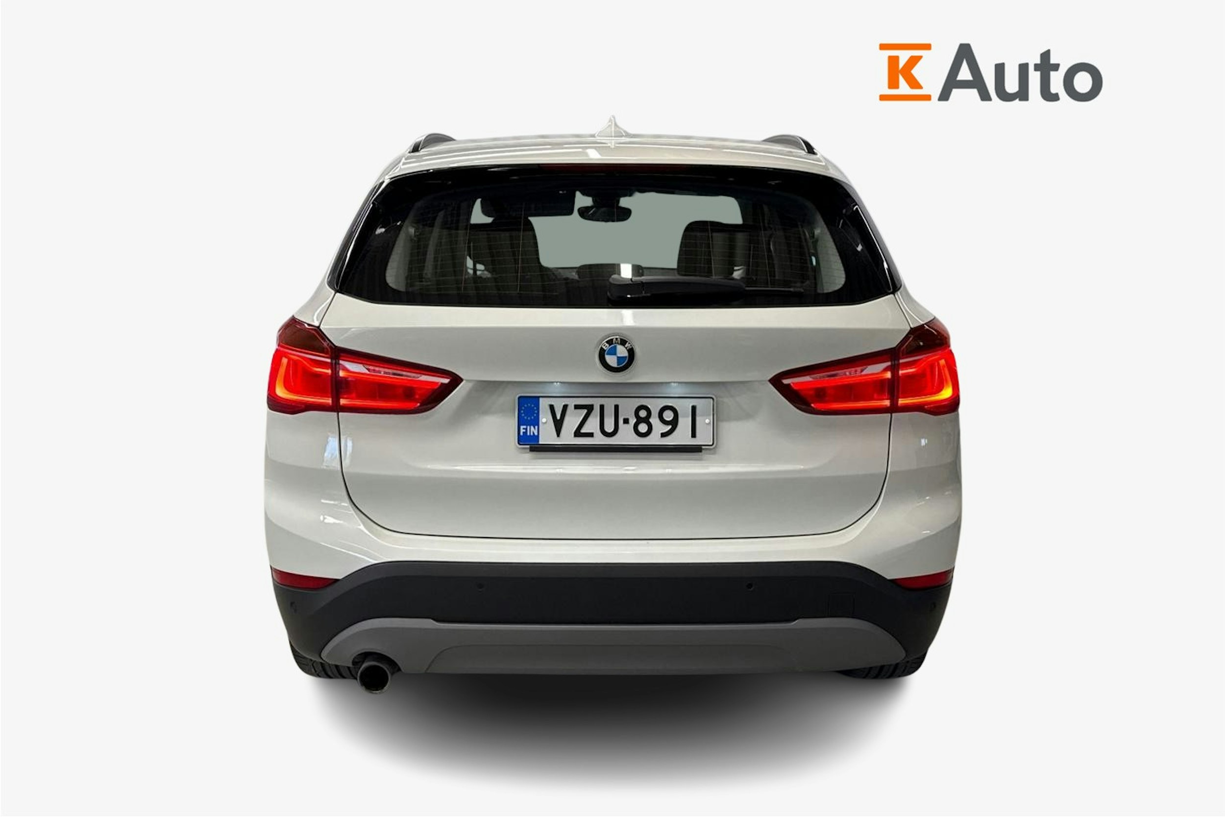 valkoinen BMW X1 2018 kuva 3.