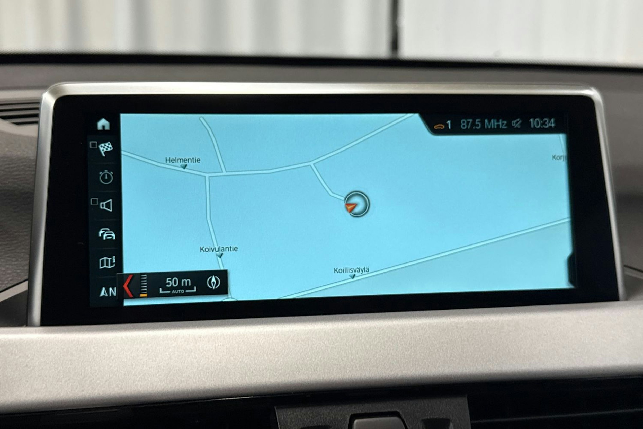 valkoinen BMW X1 2018 kuva 17.