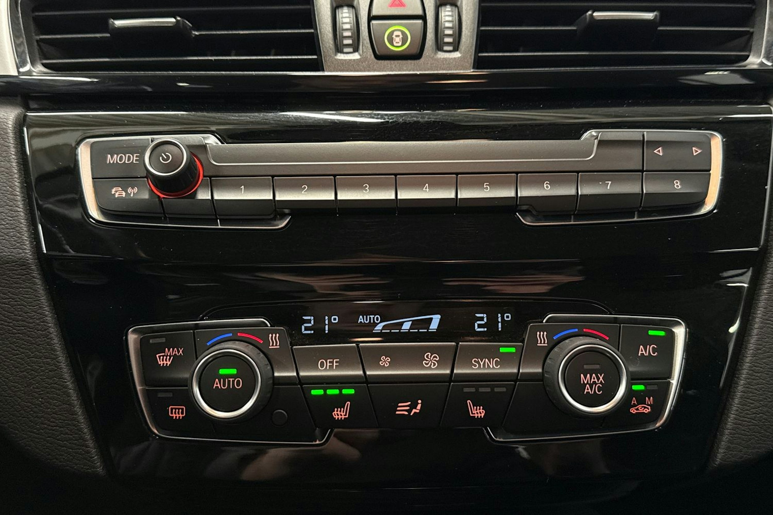 valkoinen BMW X1 2018 kuva 21.