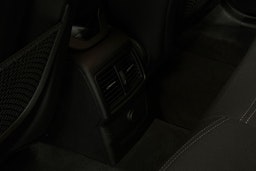 valkoinen BMW X1 2018 kuva 24.