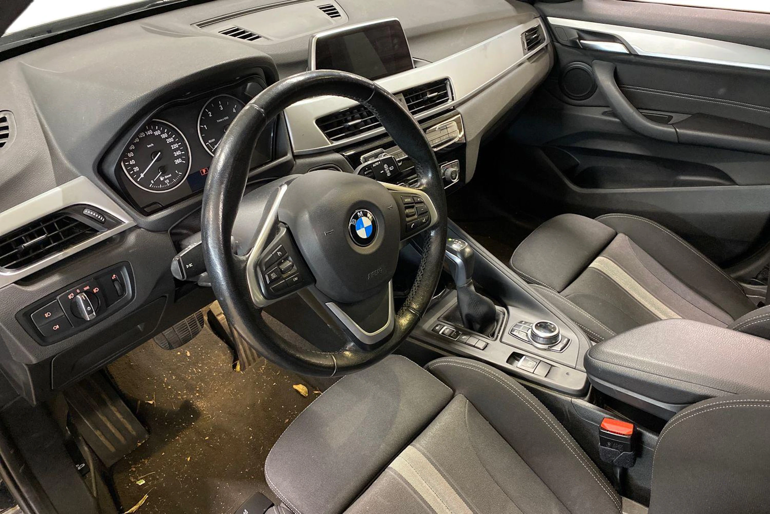 musta BMW X1 2018 kuva 3.
