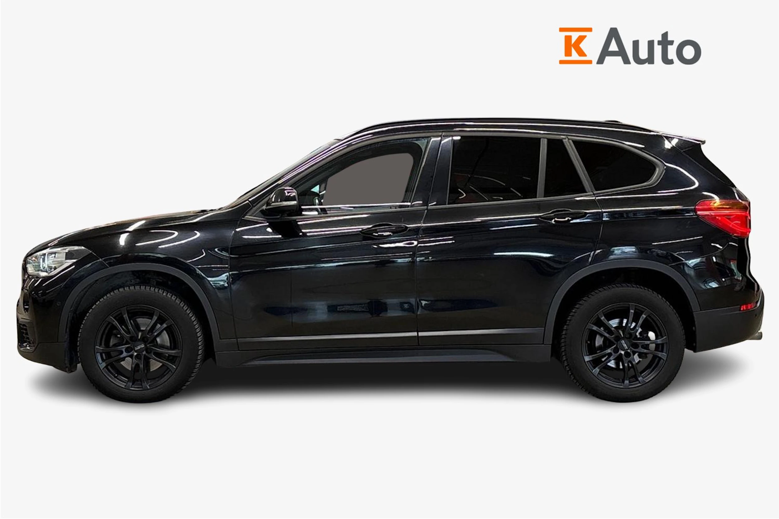 musta BMW X1 2018 kuva 5.