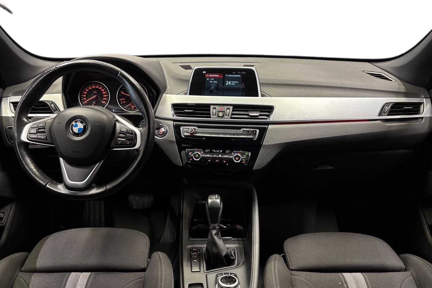 BMW X1 F48 sDrive18d A 2018, kuva 7/28
