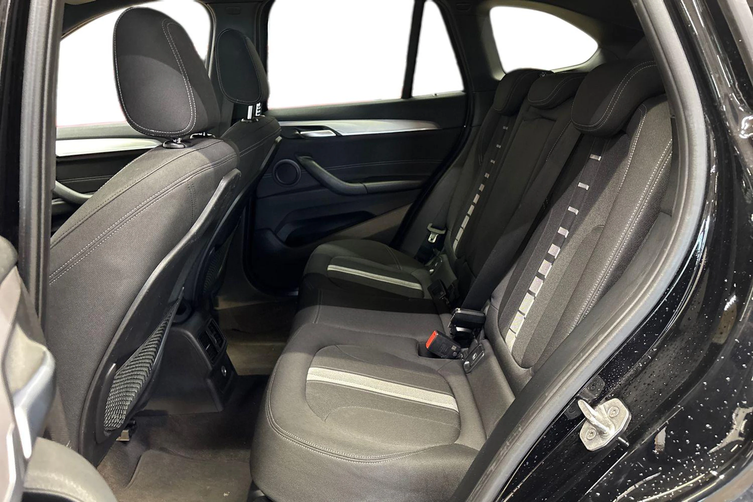 musta BMW X1 2018 kuva 8.
