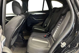 musta BMW X1 2018 kuva 8.