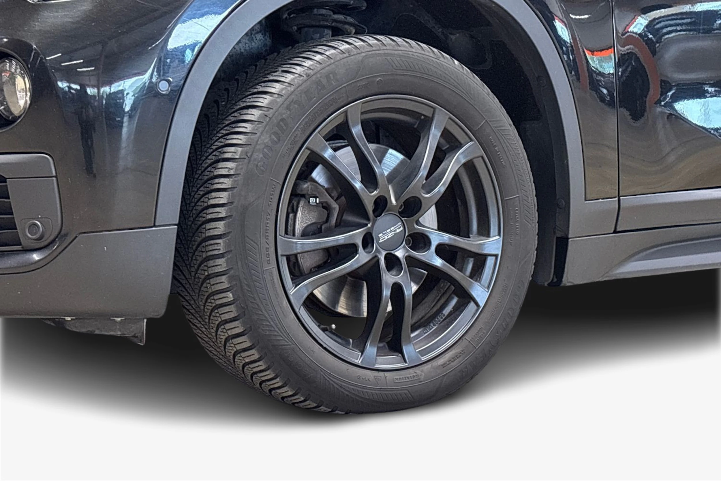musta BMW X1 2018 kuva 9.
