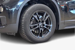 musta BMW X1 2018 kuva 9.