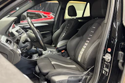 musta BMW X1 2018 kuva 12.