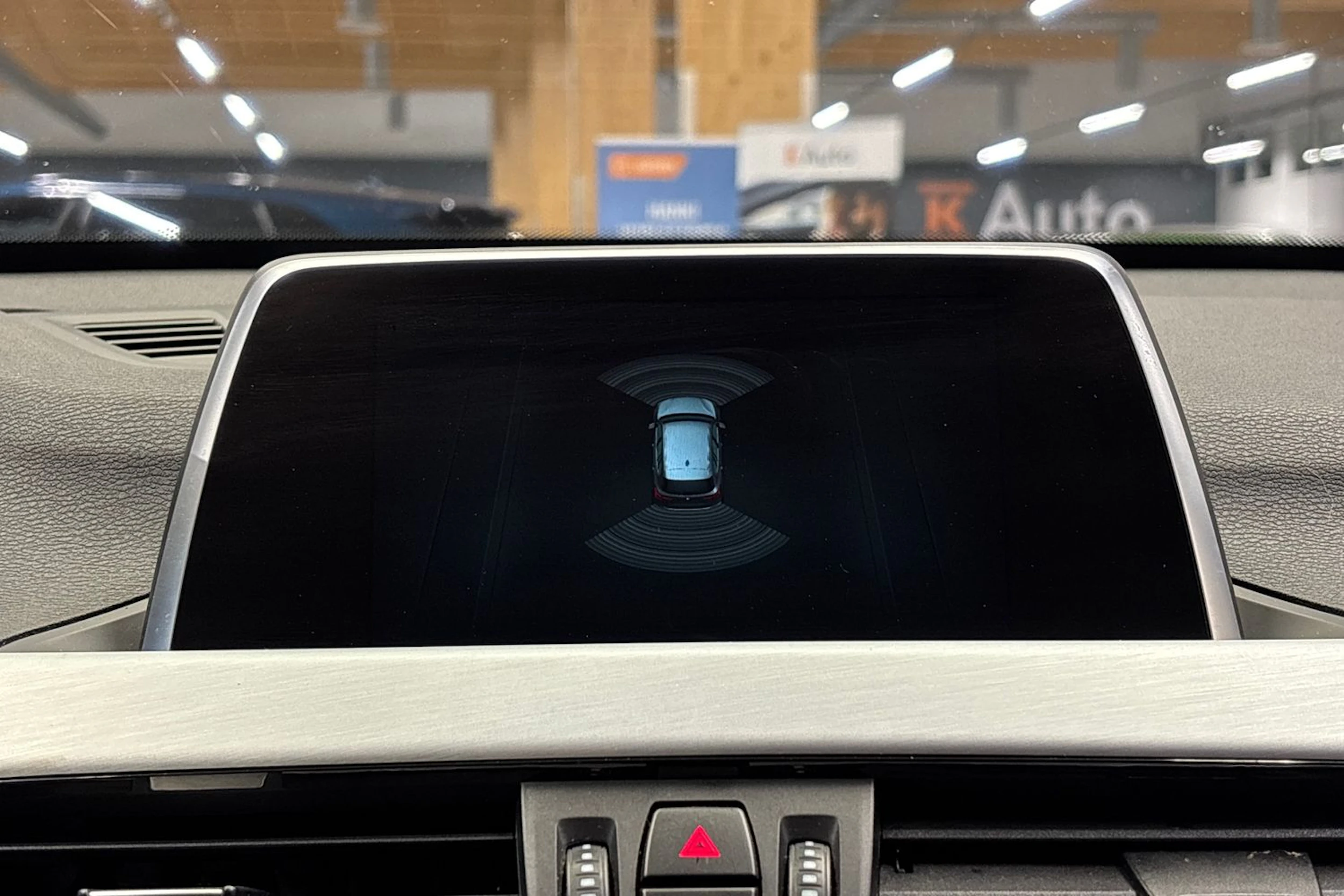 musta BMW X1 2018 kuva 17.