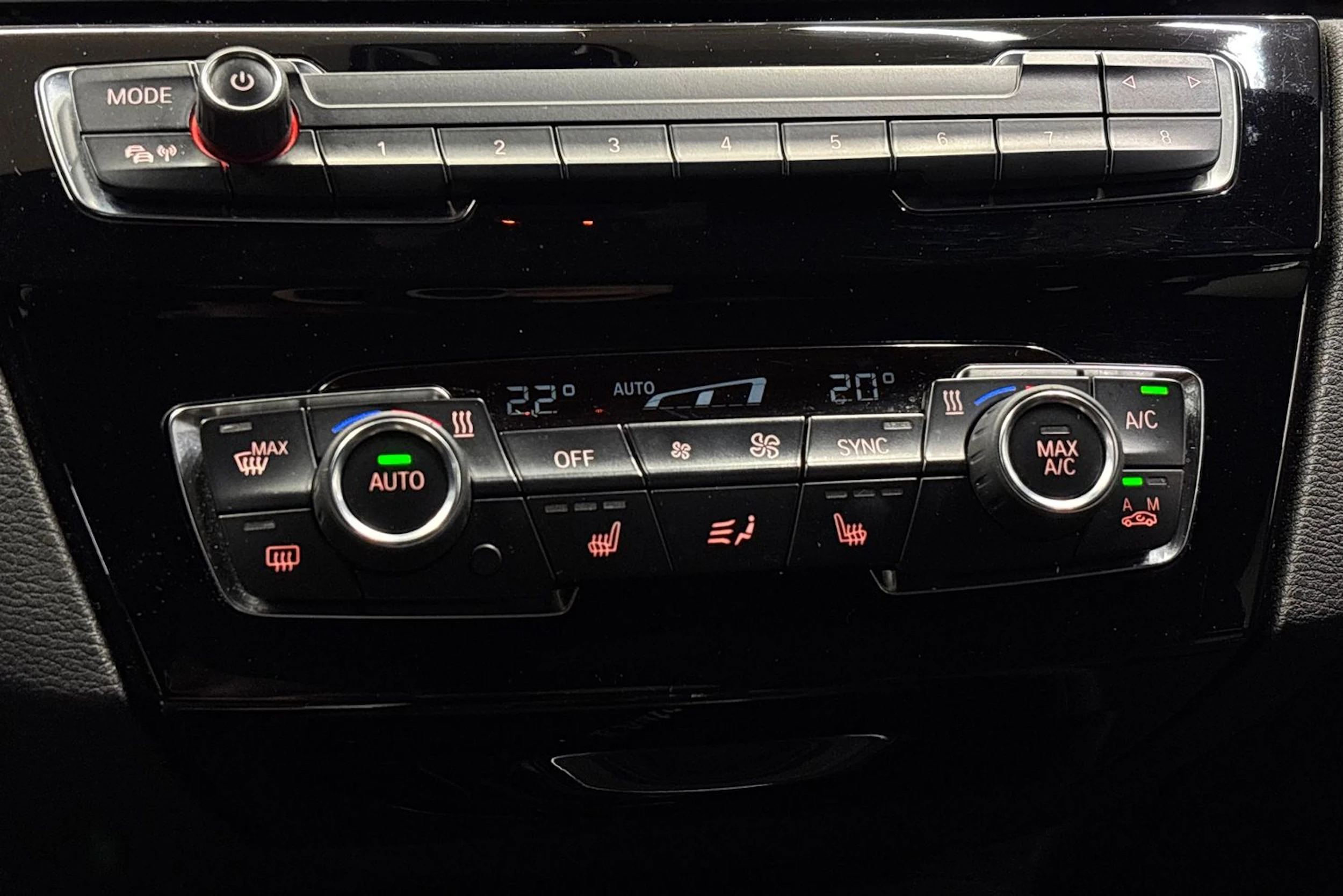 musta BMW X1 2018 kuva 23.