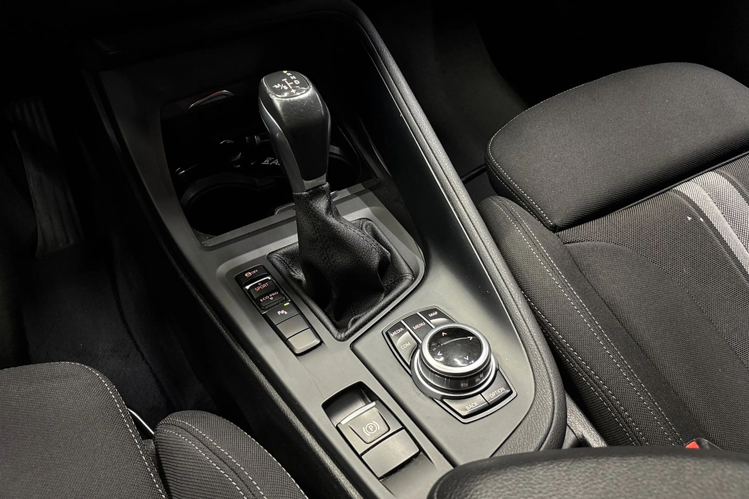 musta BMW X1 2018 kuva 24.
