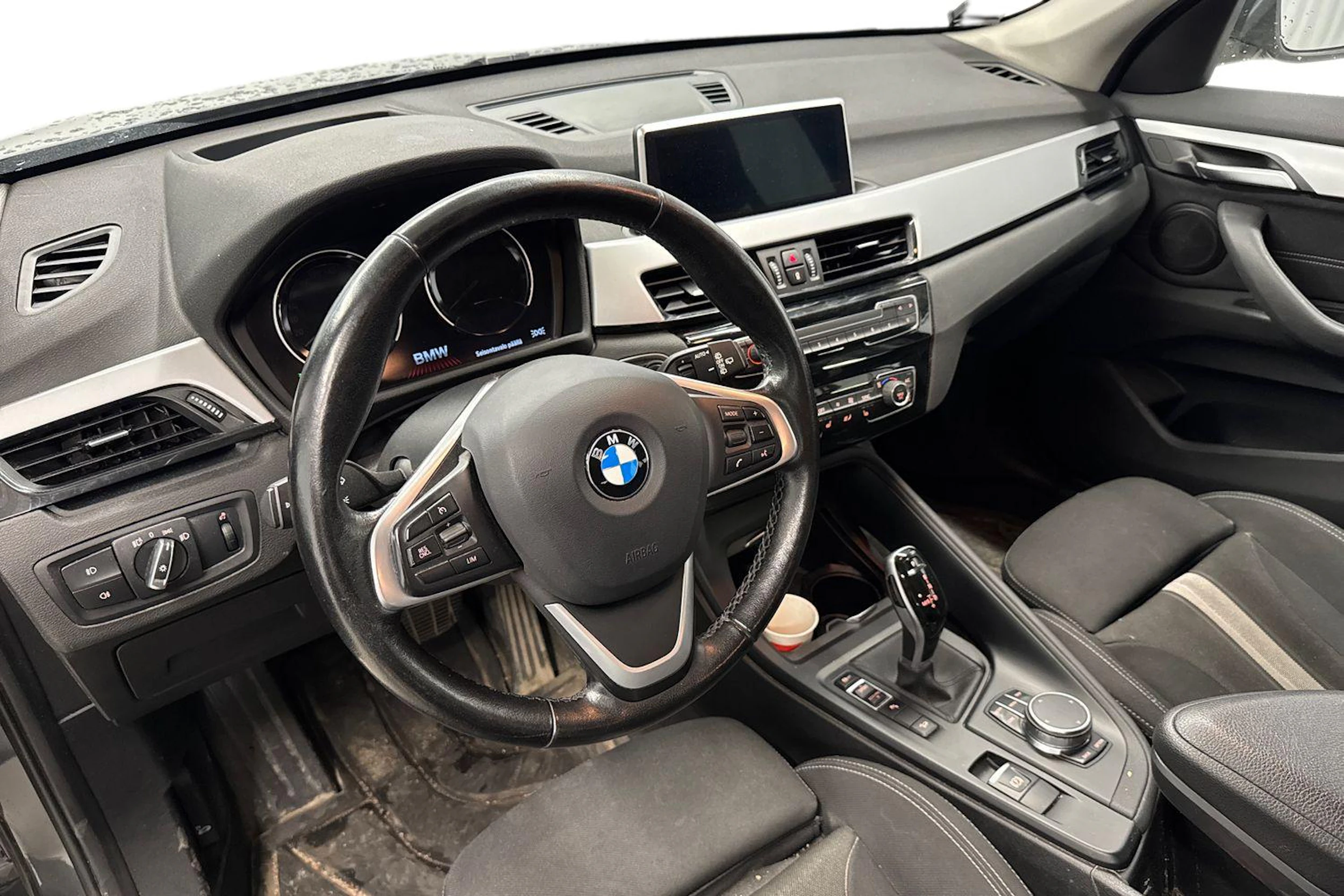 harmaa BMW X1 2019 kuva 3.