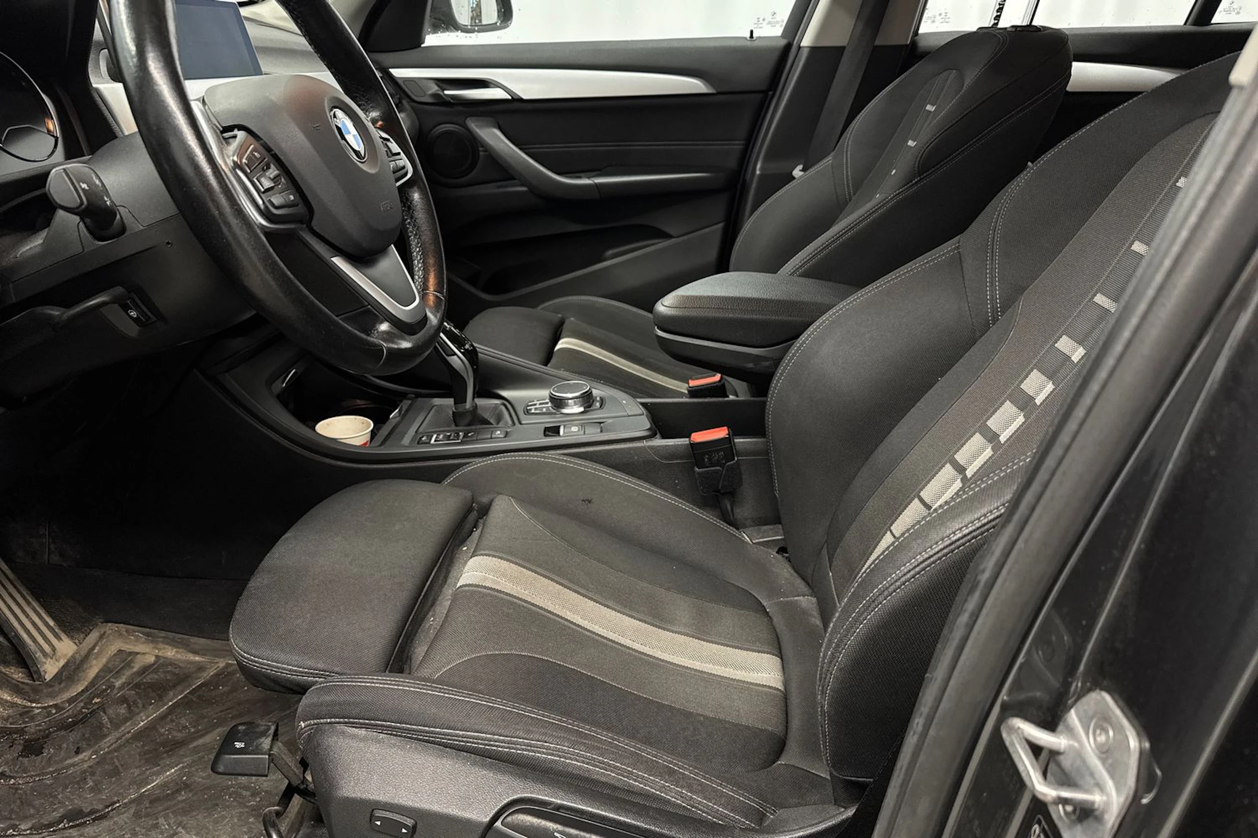 harmaa BMW X1 2019 kuva 4.