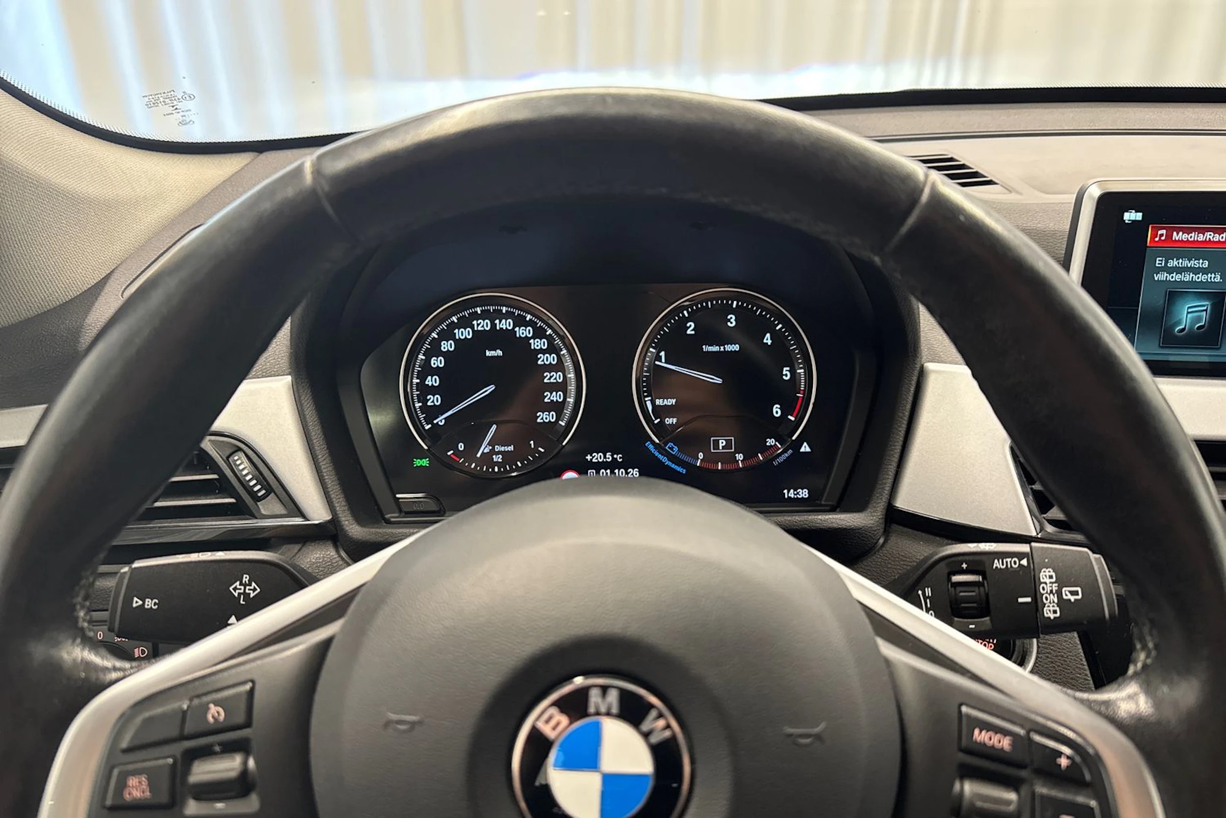 harmaa BMW X1 2019 kuva 12.